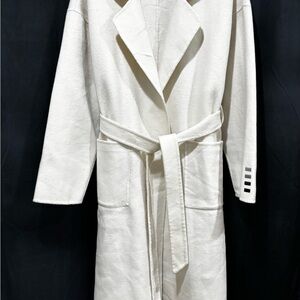 Chic White Trench Coat for Women by Hudson’s Bay